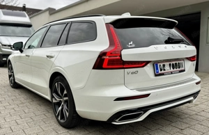 Volvo V60 T6 AWD Recharge PHEV R-Design Bild 4