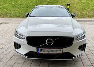 Volvo V60 T6 AWD Recharge PHEV R-Design Bild 9