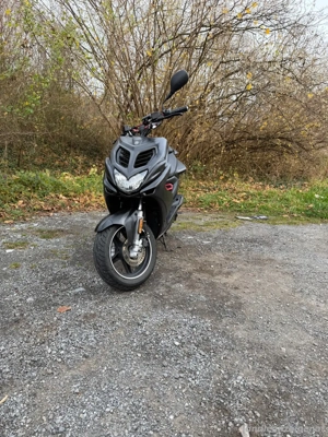 Yamaha Aerox Bild 3