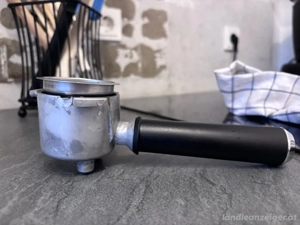 Ein Schluck italienisches Design   De Longhi Dedica Siebträgermaschine zu verkaufen Bild 4