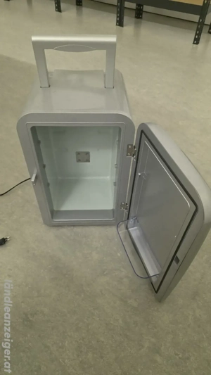 Verschenke Mini Kühlschrank Bild 2