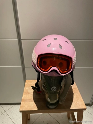 Skihelm und Brille Bild 2