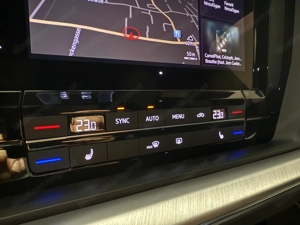 Volkswagen Touareg 3.0 V6 TDI Elegance | ACC | LaneAss. | Erstbesitz Bild 9