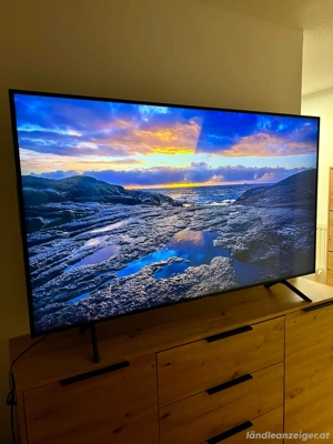 Samsung 65 Zoll 4K UltraHD Smart TV Bild 9