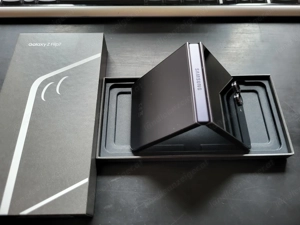 Samsung Z Flip 7 (schwarz, 512 GB) wie neu Bild 2