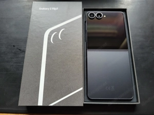Samsung Z Flip 7 (schwarz, 512 GB) wie neu Bild 4