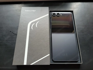 Samsung Z Flip 7 (schwarz, 512 GB) wie neu Bild 5