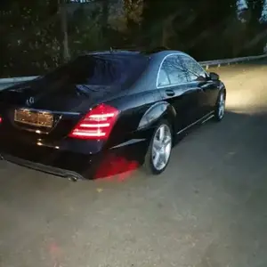 Mercedes benz S500 