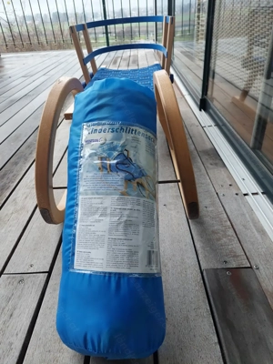 Holzschlitten mit abnehmbarer Lehne Bild 3