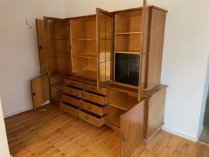 Wunderschöne Anrichte mit Vitrine und Barschrank aus Vollholz Bild 4