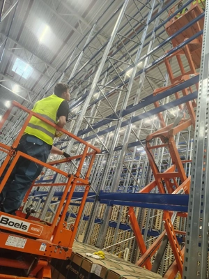 Demontage und Montage von Dachsystemen