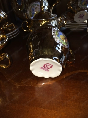 Weihnachtsgeschenk? Kaffeeset aus goldbeschichtetem Porzellan mit Allegorien von A. Kauffmann  Bild 3