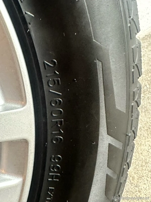 16 Zoll Alufelgen mit guten Winterreifen 