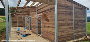 Pferdebox kaufen - Außenstall & Offenstall kaufen mit Heuraufe | Pferderaufe Bild 8