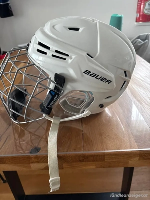 Eishockey Helm Bild 3