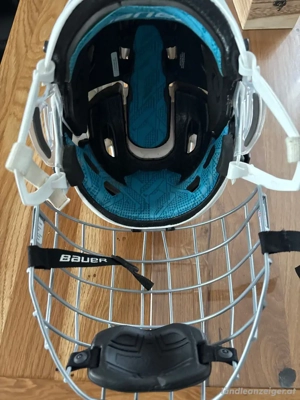 Eishockey Helm