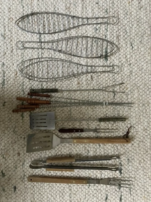 Grillbesteck und diverses Zubehör 