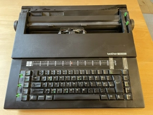 Verschenke Brother elekt. Schreibmaschine Typenrad