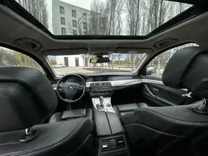 BMW 5er-Reihe 530d Kombi Bild 10