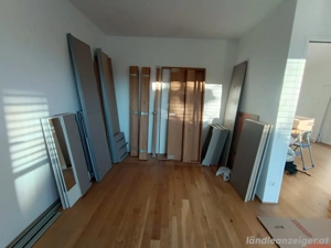 Kleiderschrank Bild 4