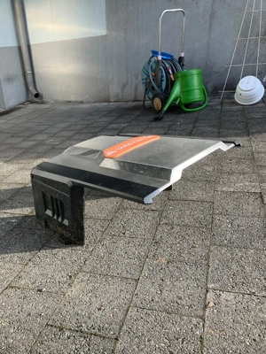 Garage Mähroboter Yard Force Bild 2