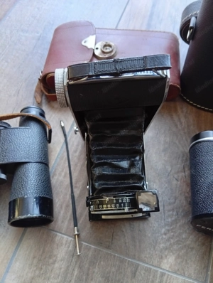 Antiquitäten :  2 Fotoapparate, 2 Ferngläser (Leitz, Zenit, Feria,Agfa)) Bild 5