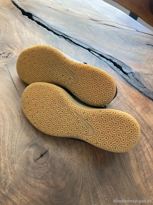 Nike Hallenschuhe, 37,5 Bild 4