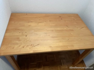 kleiner, praktischer Tisch Bild 2