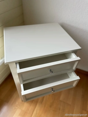 edler Nachttisch Bild 2