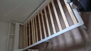 Bett mit Matratze  Bild 2