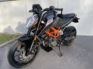 KTM Duke 125 - Neues Modell ab 2021 Naked Bike Bild 3