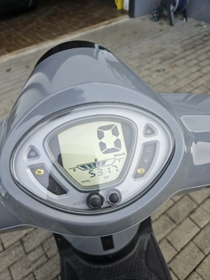 125er Sym Fiddle Roller Bild 3