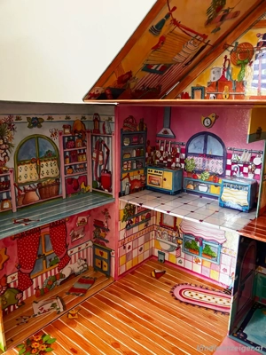 Zusammenklappbares Puppenhaus Babyborn miniworld Bild 5