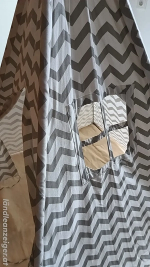 Spielzelt Tipi mit Decke Bild 4