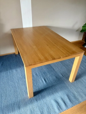 Tisch mit Ausziehfunktion