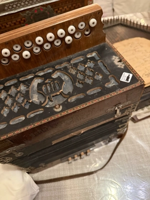 Antike Harmonika   Akkordeon Bild 2