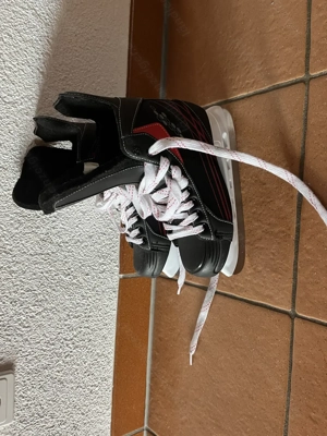 Eishockeyschuhe 35 schwarz rot Bild 3