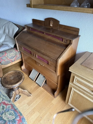 Antikes Harmonium   Orgel mit Pedalen