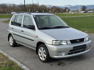 Mazda Demio 1.3i wenig Km Tüv Neu 9 26 + 4 mon  Bild 3