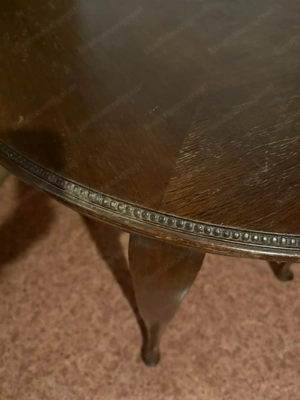 Antiker Holz-Esstisch rund Bild 2