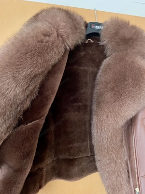 Schöne hochwertige Jacke zu verkaufen   Echtes Fell & echtes Leder Bild 2
