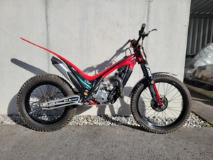 Gas Gas TXT 300 GP 2024 Trial Bild 2