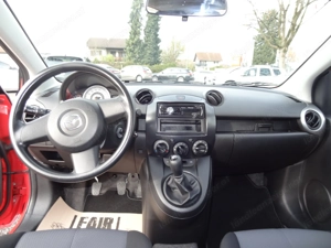 Wenig Kilometer Mazda 2  1.3 Implus CE PRO !! 4 Zylinder !! Bild 7