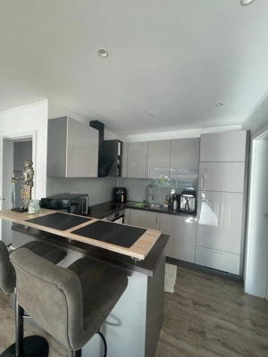 Charmante 4-Zimmer-Wohnung mit Balkon und Parkplatz zu vermieten Bild 4