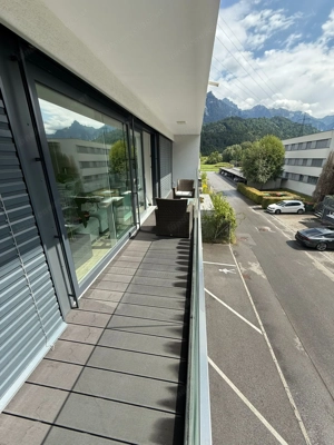 Charmante 4-Zimmer-Wohnung mit Balkon und Parkplatz zu vermieten Bild 2