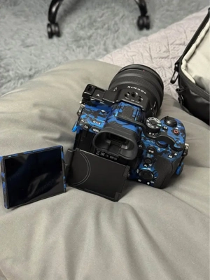 Sony a7R V spiegellose Kamera + 3 Objektive und viele Zubehörteile Bild 2