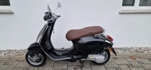 Verkaufe eine Vespa Primavera 50 2T in Schwarz Bild 5