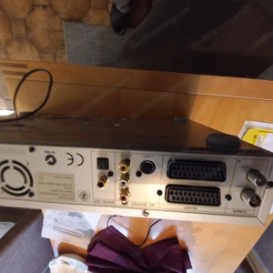 Sat Receiver mit CD und ausführlicher Beschreibung Bild 2