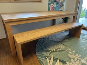 MASSIVHOLZTISCH   inklusive zwei passender Bänke.