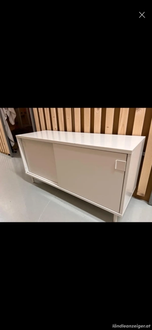 Schuhschrank mit Schiebetüren